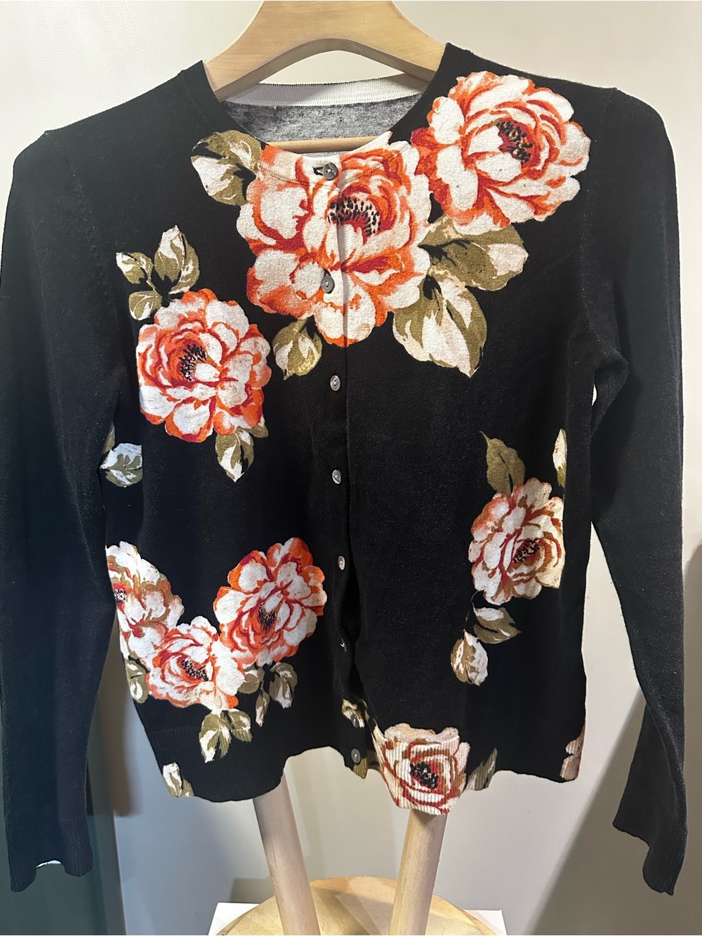 Black Floral Button Front Cardigan Sweater Women’s Long Sleeve Knit Size M